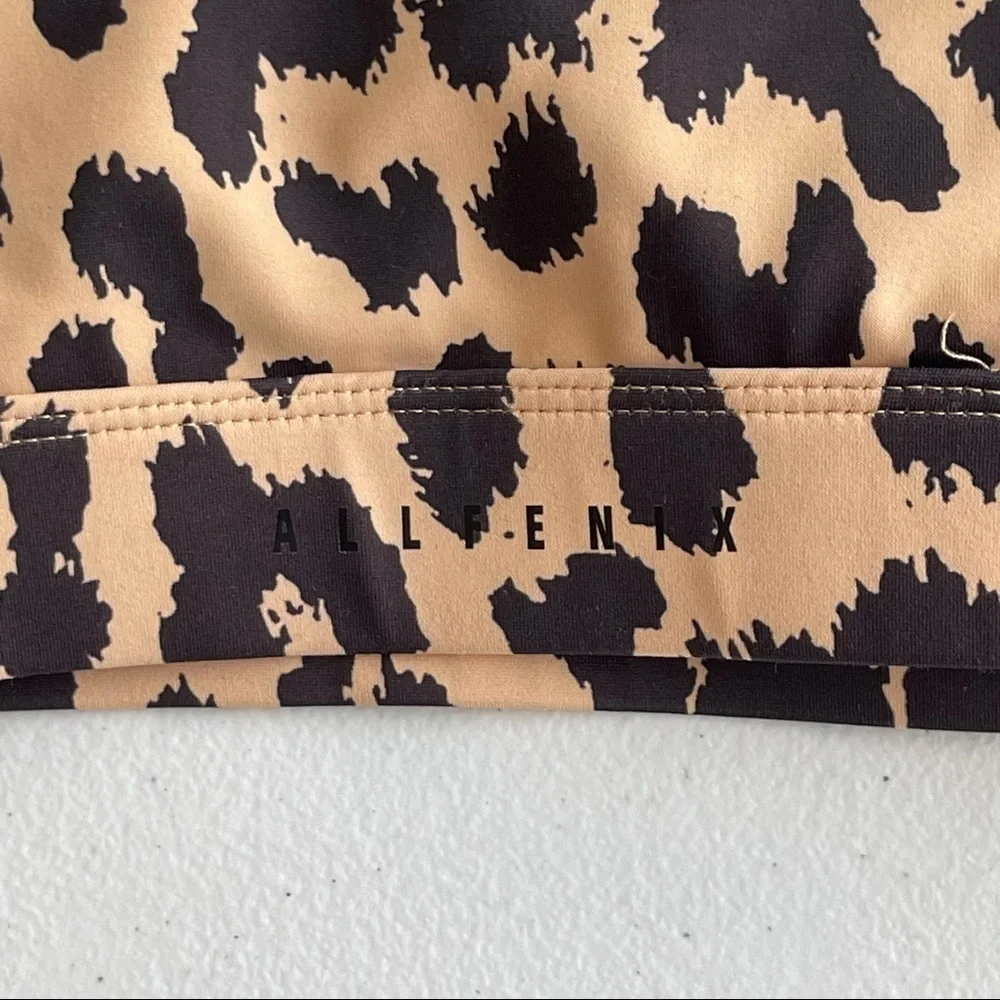 Leopard Print Sports Bra - Picture 6 of 10